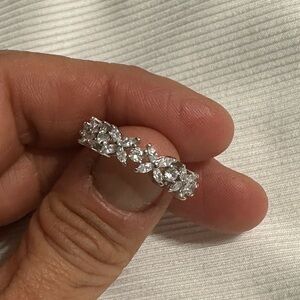 Elegant sterling Silver Women's Ring